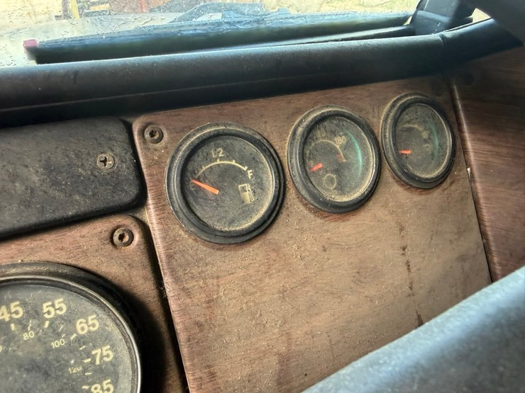 #3509-•-freightliner-sleeper-cab-truck-tractor-image-76