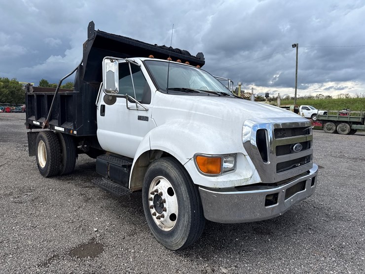 2005-ford-f650-image-3
