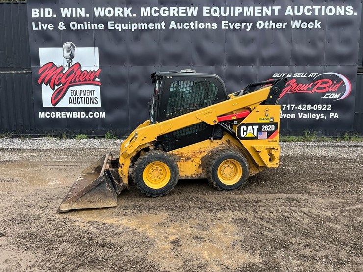 2015-caterpillar-262d-image-1