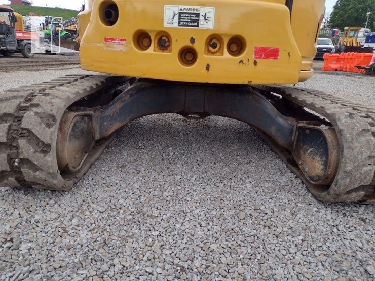 2016-deere-35g-image-36