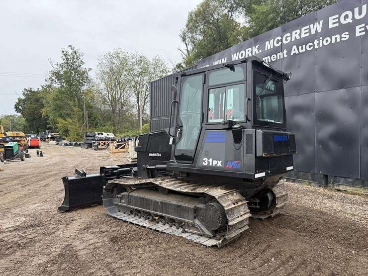 2004-komatsu-d31px-21-image-2