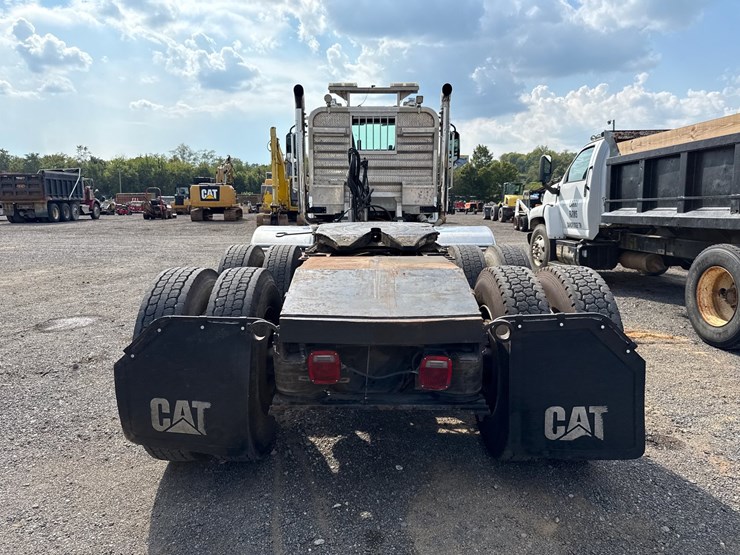 2017-caterpillar-ct660-image-8