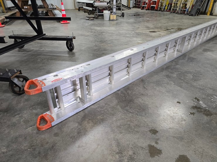 #9731-•-14"x24'-alumiunm-walk-plank-image-6