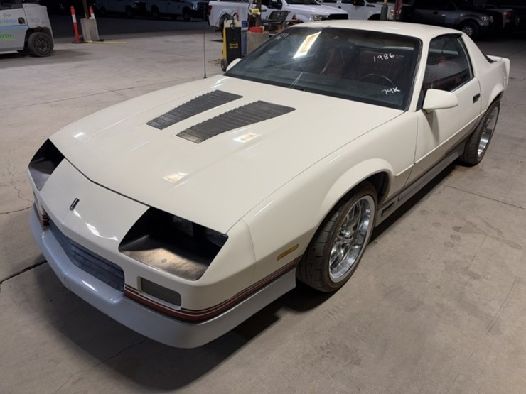 1986-chevrolet-camaro-coupe-image-4
