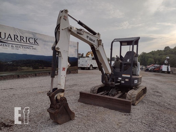 2010-bobcat-e35-image-35