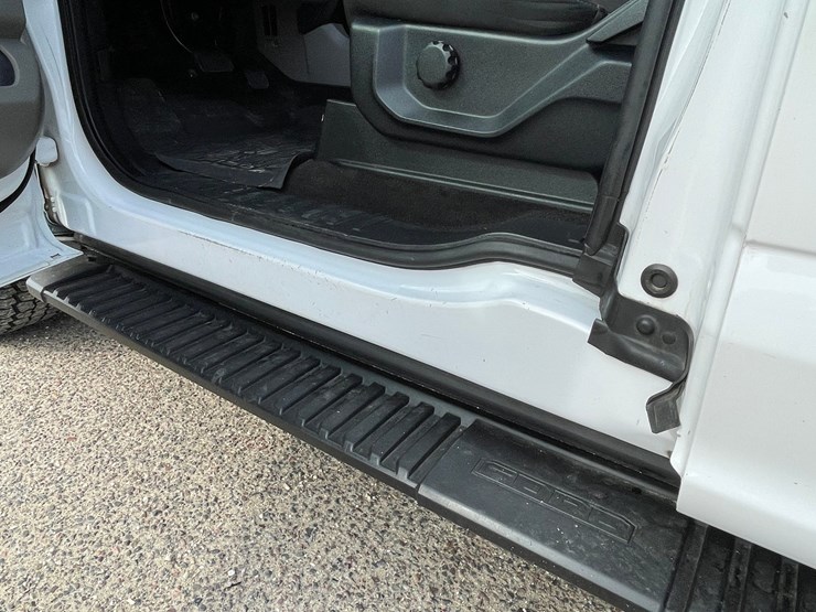 2020-ford-f150-image-23