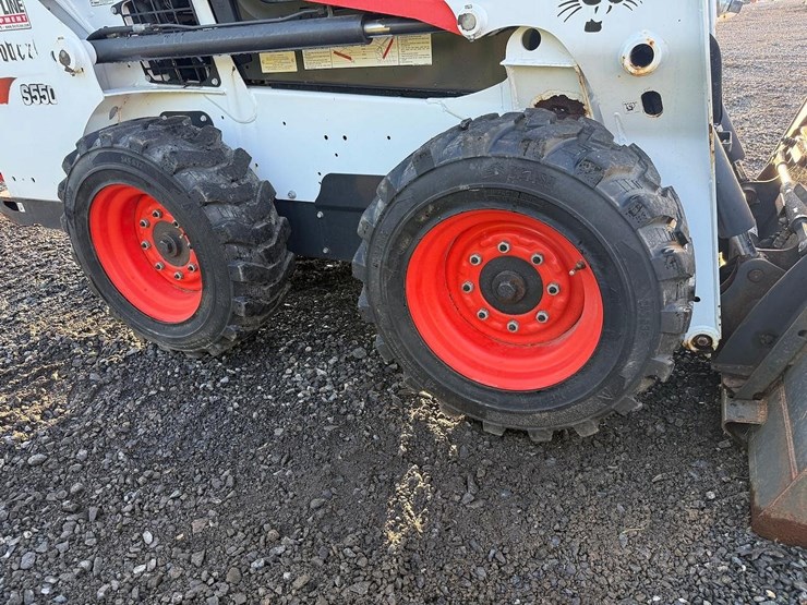 2018-bobcat-s550-image-12