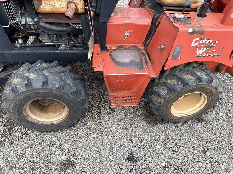 2008-ditch-witch-rt40-image-12