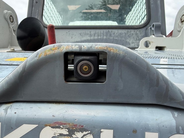 2021-takeuchi-tl8-image-16