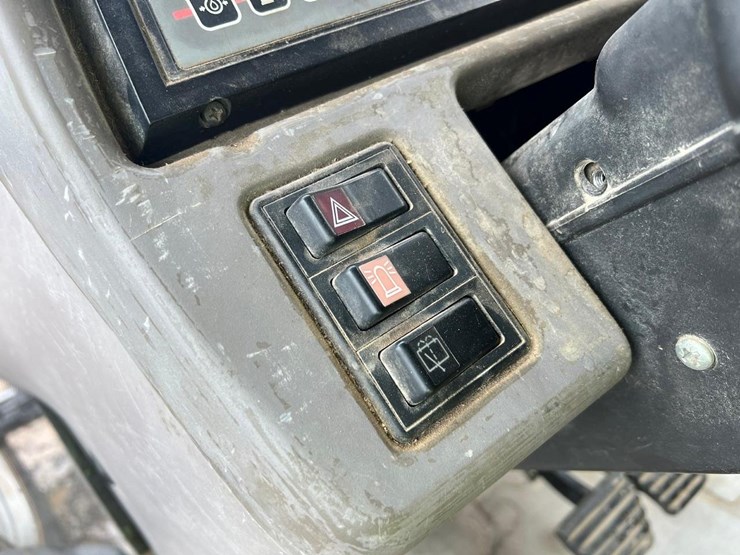case-ih-mxm175-image-23