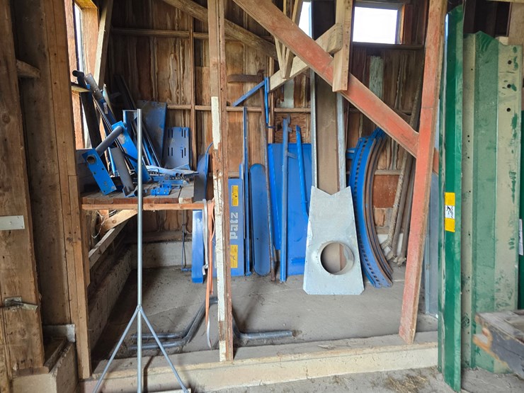 #2-•-zweifel-construction-auction-preview-photos-image-44
