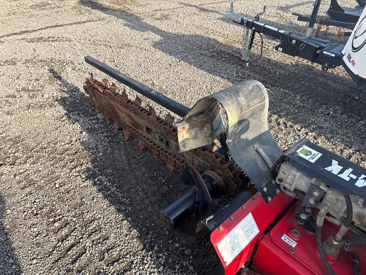 #2067-•-barreto-2324tk-trencher-w/-trailer-image-10