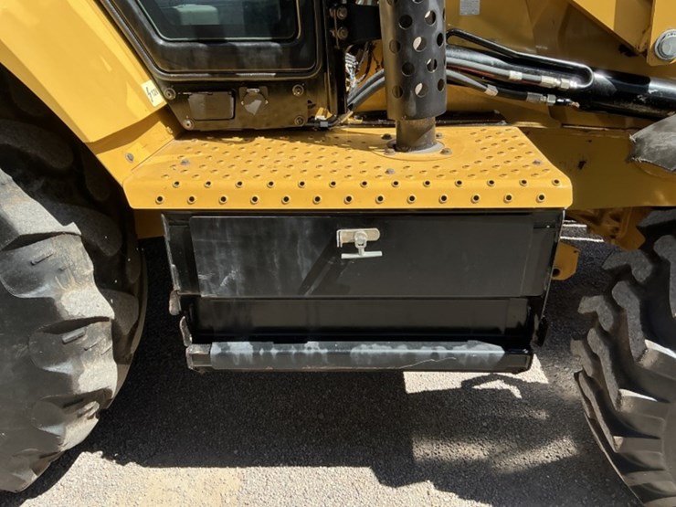 2019-caterpillar-420f2-it-image-14