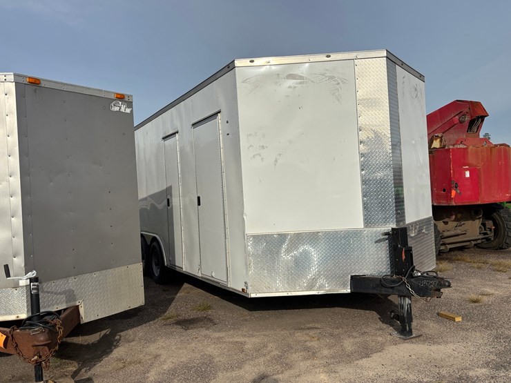 #1321-•-2021-diamond-cargo-enclosed-trailer-with-spray-foam-business-equipment-(no-title)-image-3