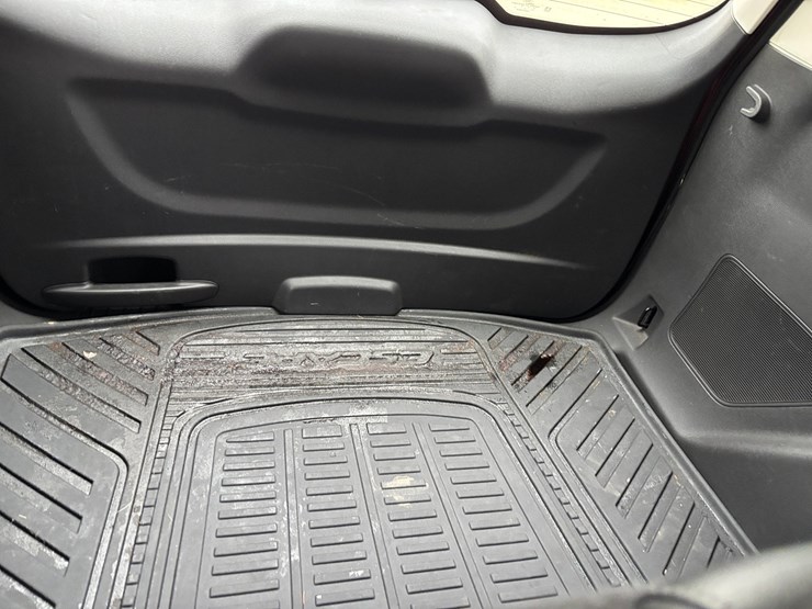 2015-ford-escape-image-39