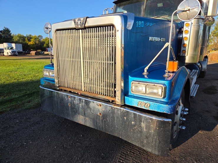 2001-western-star-4964ex-image-10