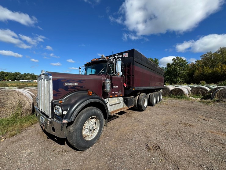 1981-kenworth-w900-image-1