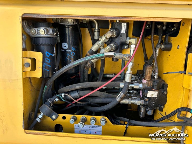 john-deere-8-image-46