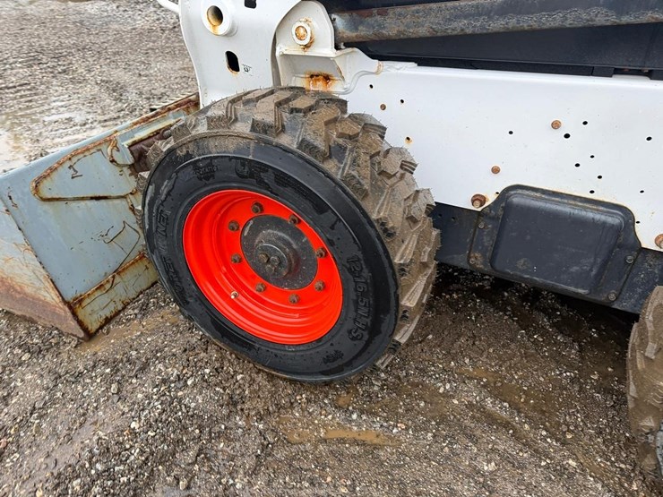 2022-bobcat-s740-image-16