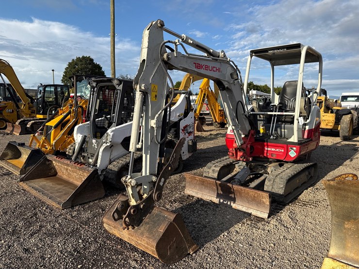 takeuchi-tb230-image-1