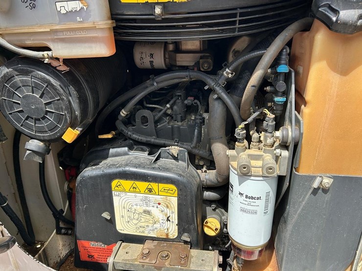 2021-bobcat-t62-image-15
