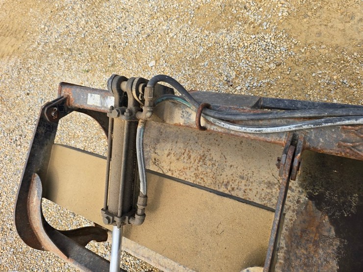 #9618-•-84"-grapple-bucket-image-11