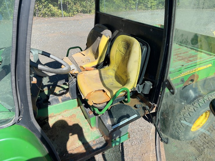 john-deere-gator-image-14
