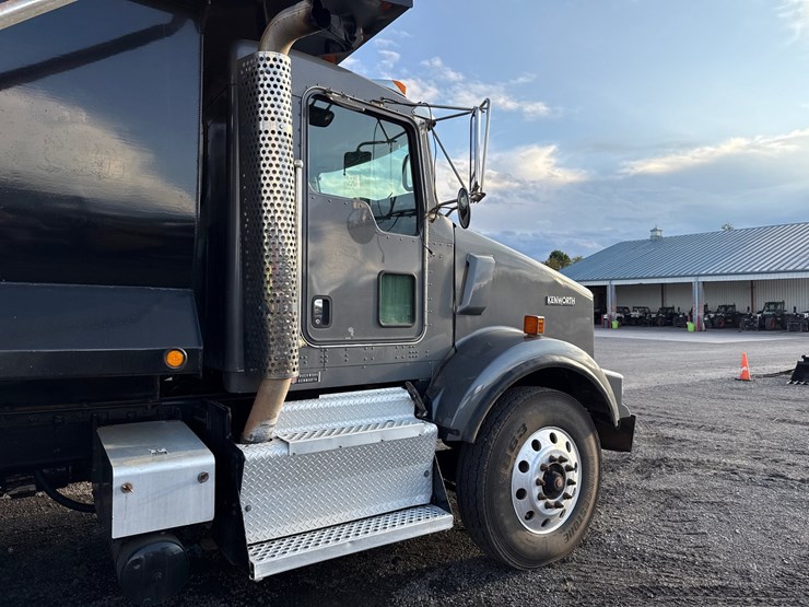 2014-kenworth-t800-image-6