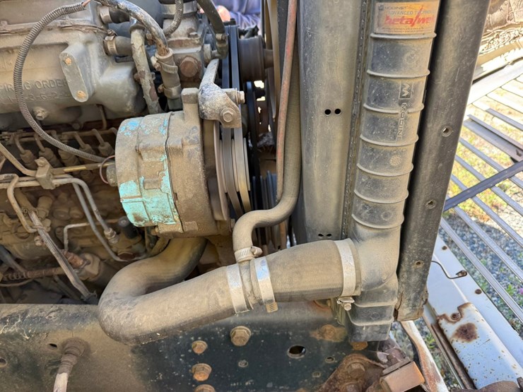 1991-ford-l8000-image-24