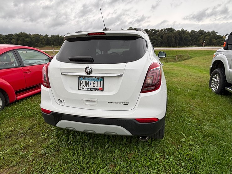 2021-buick-encore-image-7