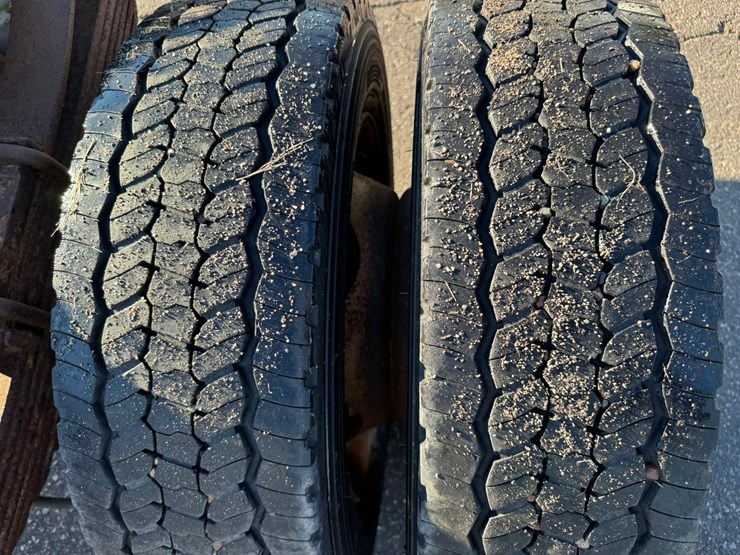 2013-ford-f550-image-56