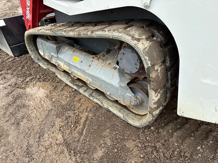 2021-takeuchi-tl8-image-18