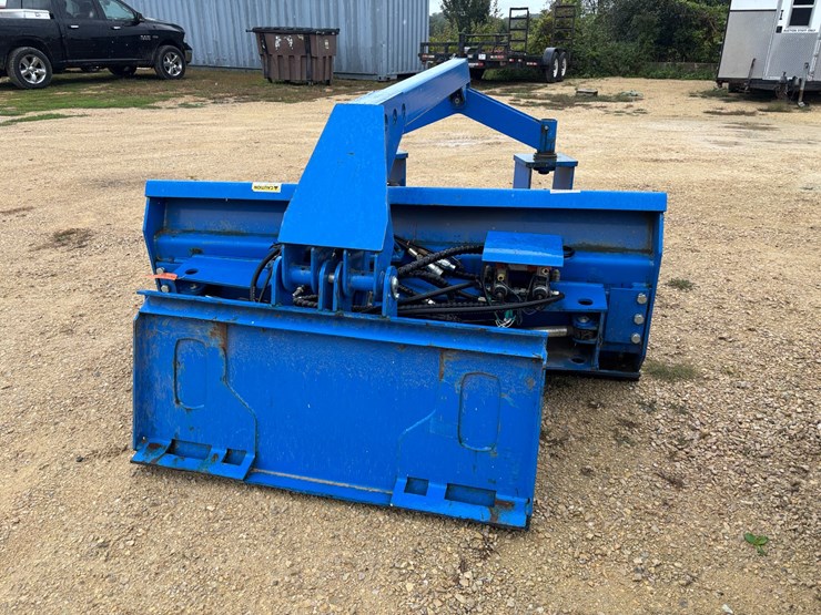 #1336-•-2022-topcat-sssg72-dozer-blade-image-4