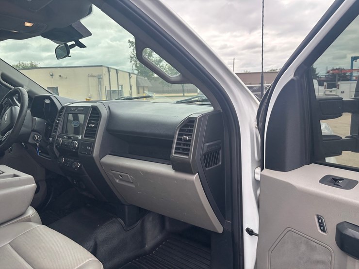 2022-ford-f250-image-36