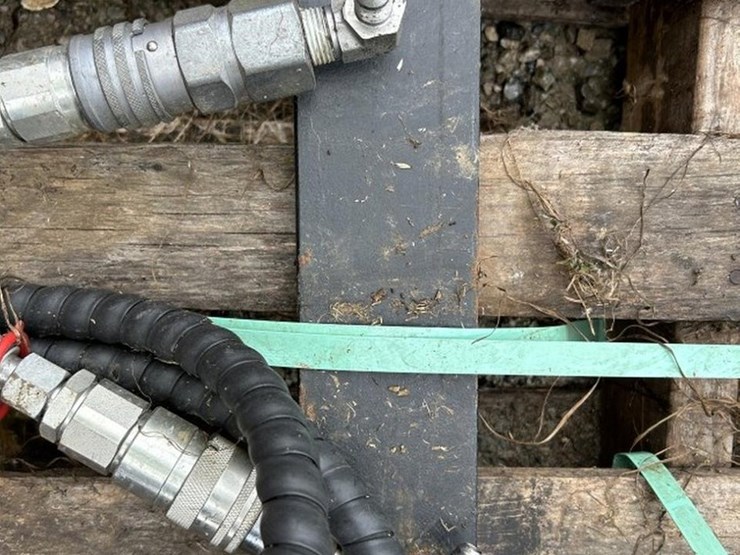 giyi-60"-side-shift-pallet-forks-image-9