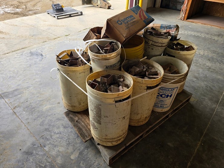 #9757-•-cement-form-clamps-image-3