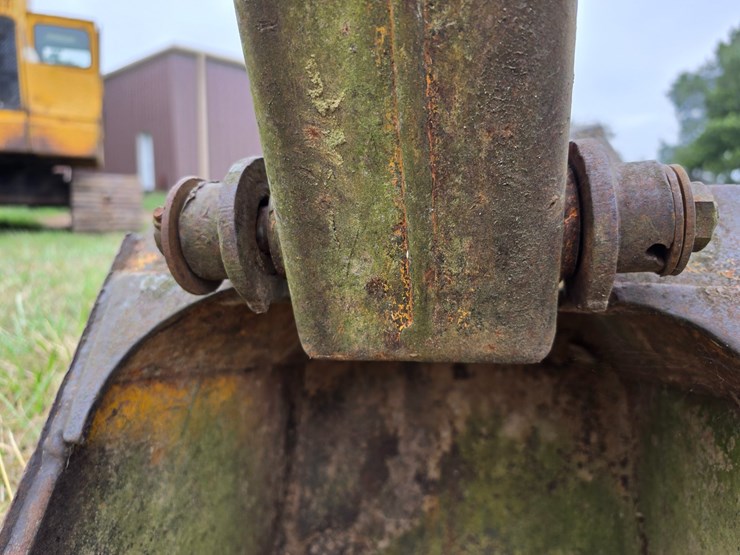 #25268-•-international-3082-series-a-back-hoe-attachment-image-13