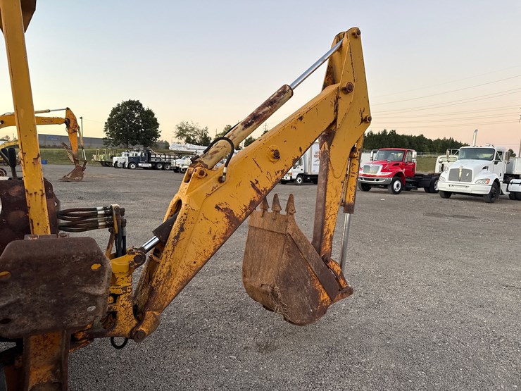 john-deere-310-image-13