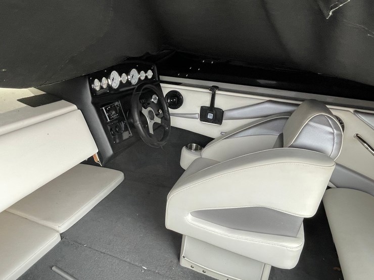#1316-•-1988-25'-baja-boat-(has-oh-title)-image-13