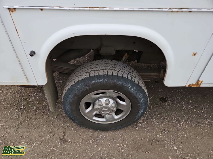 dodge-3500-image-11