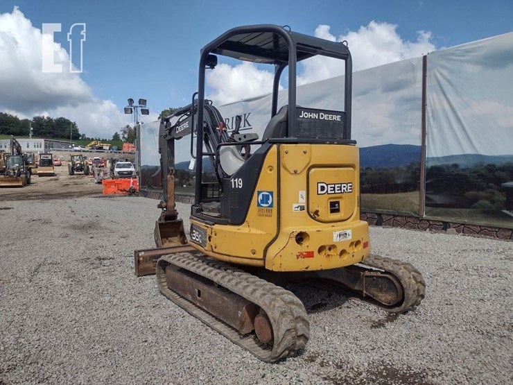 2015-deere-35g-image-36
