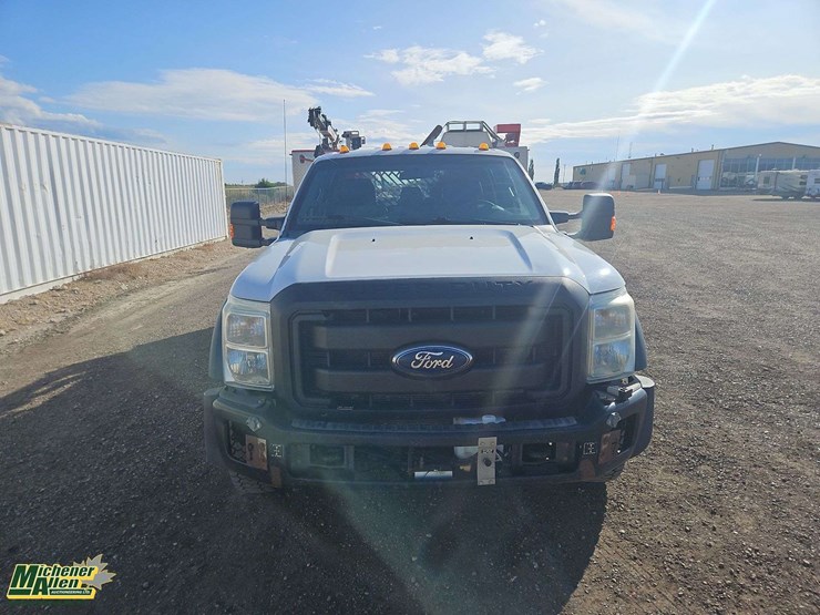 2011-ford-f550-image-8