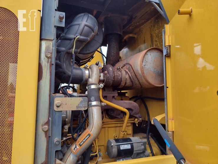 2006-deere-444j-image-34
