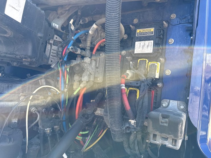2019-peterbilt-579-image-58