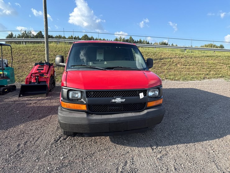 2003-chevrolet-3500-image-2