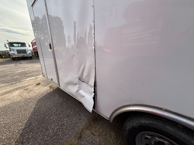 #1321-•-2021-diamond-cargo-enclosed-trailer-with-spray-foam-business-equipment-(no-title)-image-9