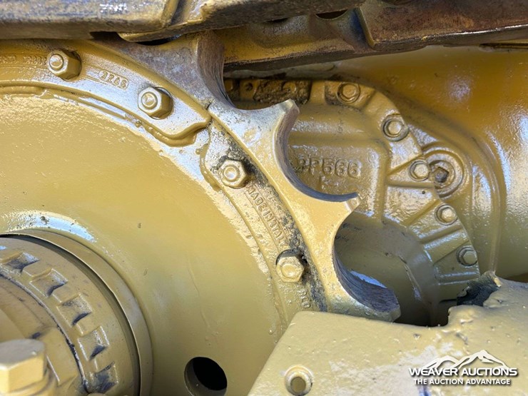 caterpillar-d6d-image-37