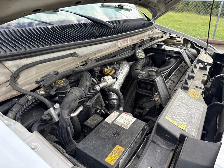 2008-ford-e450-image-18