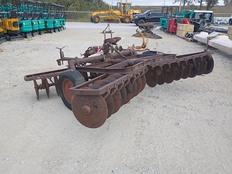 john-deere-10-image-3