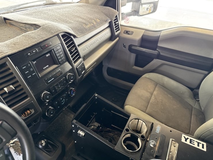2019-ford-f550-image-24